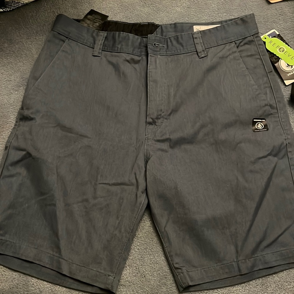 Mens volcom shorts
